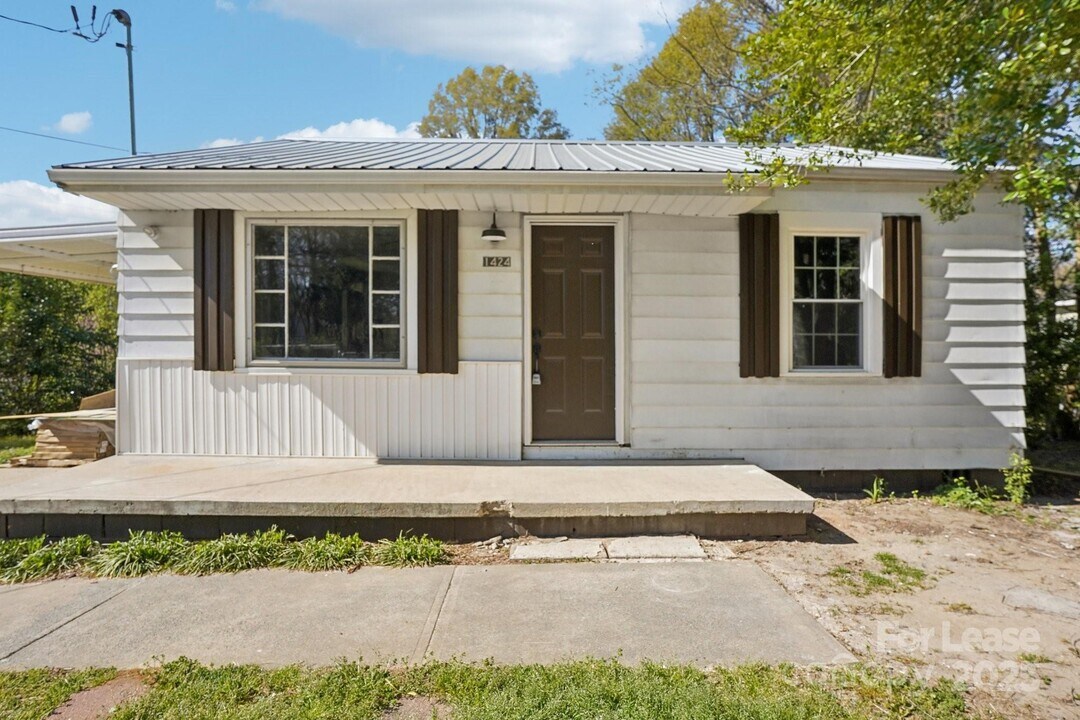 1424 Ware Ave in Gastonia, NC - Building Photo