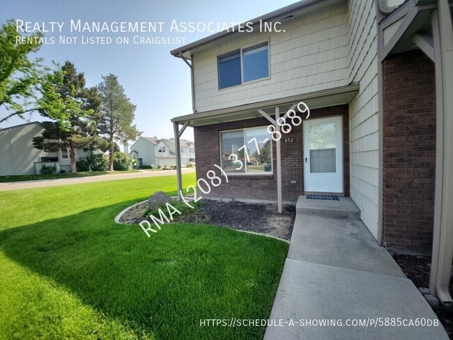 property at 852 N Benjamin Ln