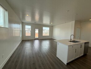 2301 E Luciano Ln in Saint George, UT - Building Photo - Building Photo