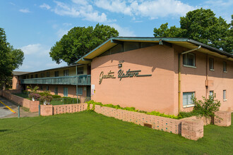 Gaston Uptown in Dallas, TX - Building Photo - Building Photo