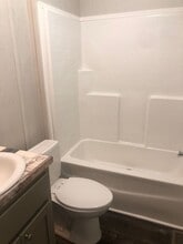 423 Juniper Ave in Defuniak Springs, FL - Building Photo - Building Photo