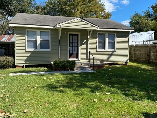 property at 115 Woodrow St