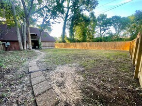 1242 Sharlo Ave in Baton Rouge, LA - Building Photo - Building Photo