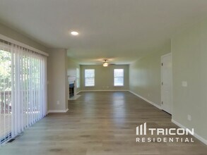 2536 Bayview Dr in Nashville, TN - Foto de edificio - Building Photo