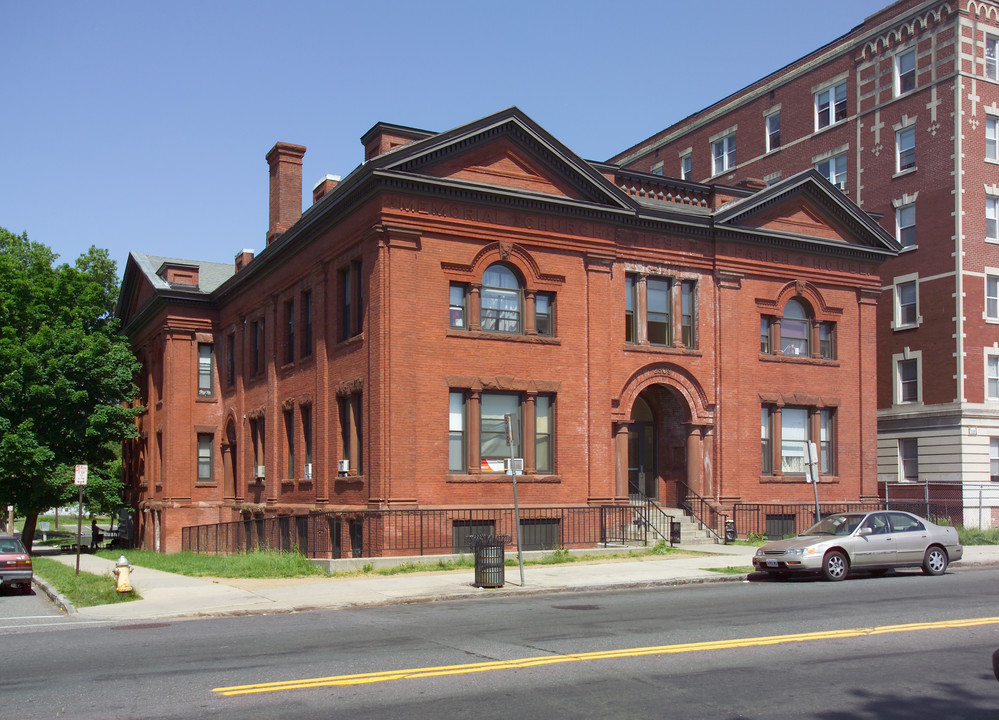 Memorial Parish House in Springfield, MA - Building Photo