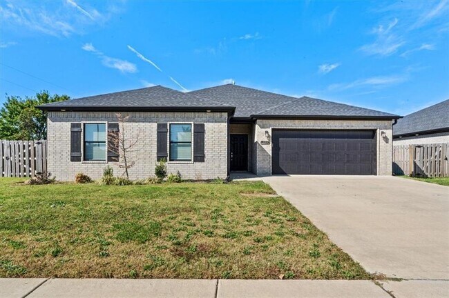 200 Tricha Cir SW in Gravette, AR - Building Photo - Building Photo
