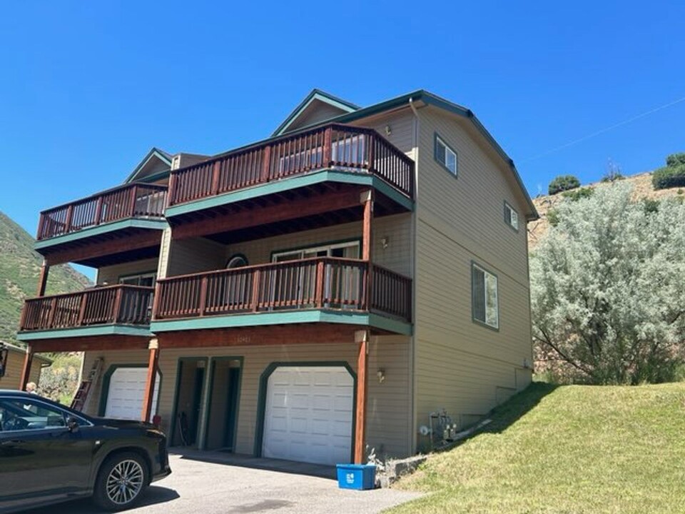 50483 US-6 in Glenwood Springs, CO - Building Photo