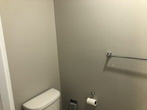 253 Victoria Rd in Nanaimo, BC - Building Photo - Building Photo