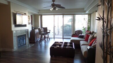 211 Moser Ave in Bullhead City, AZ - Foto de edificio - Building Photo