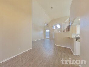 1028 Glencrest Dr in Cedar Hill, TX - Building Photo - Building Photo