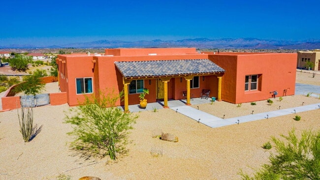 335 Latigo Way in Wickenburg, AZ - Building Photo - Building Photo