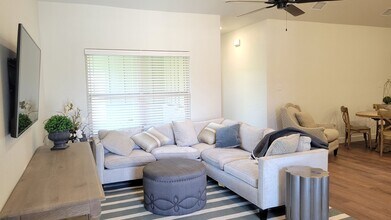 7127 22nd St-Unit -A in Lubbock, TX - Building Photo - Building Photo