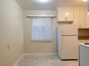 844 Maryann Dr, Unit 08 in Santa Clara, CA - Building Photo - Building Photo