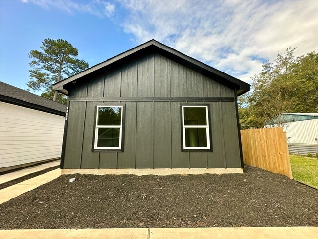 property at 11559 Persimmon St