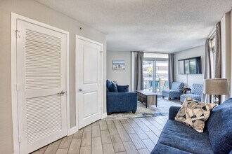504 N Ocean Blvd in Myrtle Beach, SC - Foto de edificio - Building Photo