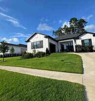 154 Caraway Dr in Niceville, FL - Building Photo