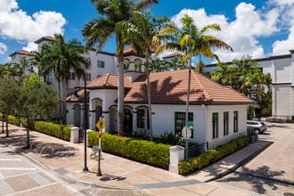 Cordoba in Doral, FL - Foto de edificio - Building Photo
