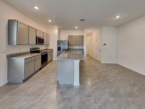 1246 Lido Dr in Howey In The Hills, FL - Building Photo - Building Photo