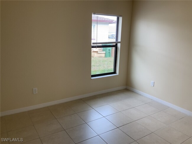 property at 542 SE 6th Pl
