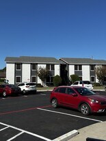 Villa del Sol Apartments in Fort Worth, TX - Building Photo
