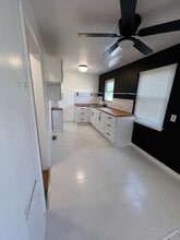 21700 Nicholas Ave in Euclid, OH - Building Photo - Building Photo