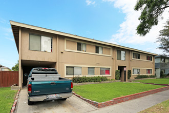 11801 Stuart Dr in Garden Grove, CA - Building Photo - Building Photo