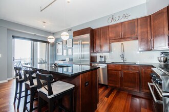 4350 N Broadway in Chicago, IL - Building Photo - Building Photo