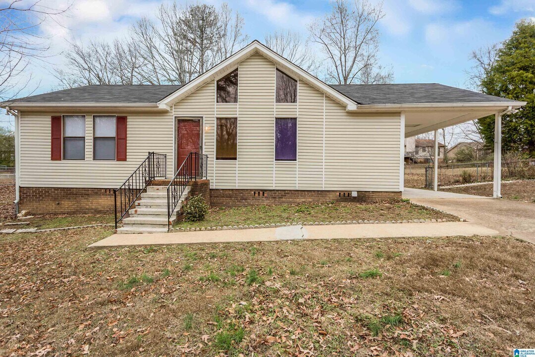 1110 5th St in Pleasant Grove, AL - Building Photo