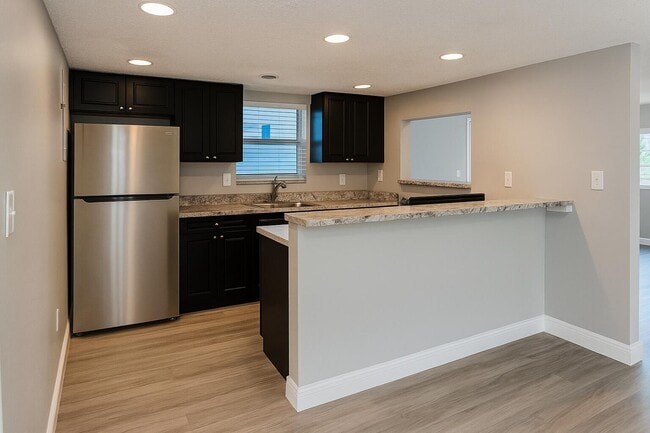 712 SW 81st Ave
