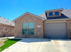 2121 N Avenue J, Unit Unit B in Lubbock, TX - Building Photo