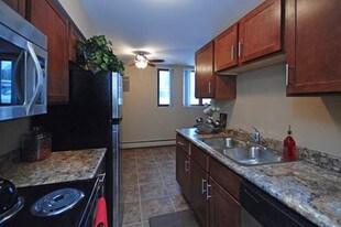 Virginia Court Apartments in St. Louis Park, MN - Building Photo