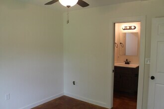 301 E Bowie St in Mart, TX - Building Photo - Building Photo