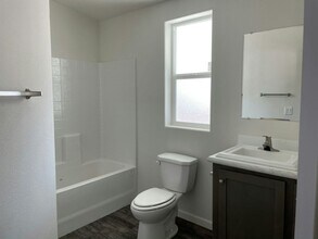 1610 E Villa Rita Dr in Phoenix, AZ - Building Photo - Building Photo