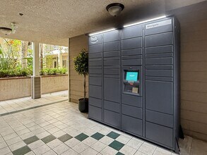 Westgate Apartments in Los Angeles, CA - Building Photo - Building Photo