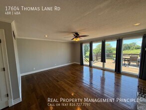 17604 Thomas Lane Rd in Smithville, MO - Building Photo - Building Photo