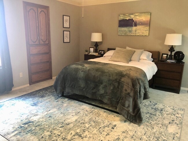 933 Parkway Dr in Stillwater, OK - Building Photo - Building Photo