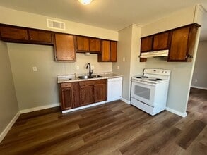 5865 Cherokee Dr in Horn Lake, MS - Building Photo - Building Photo