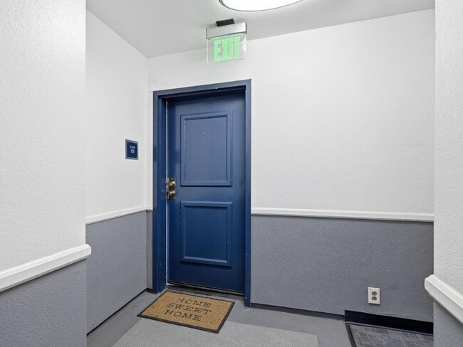 1940 Highland Oaks Dr in Arcadia, CA - Building Photo - Building Photo