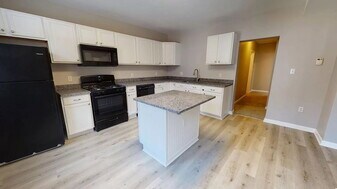 2824 Salisbury St in Pittsburgh, PA - Building Photo