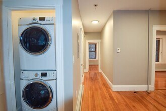 48 Englewood Ave, Unit 3 in Boston, MA - Foto de edificio - Building Photo