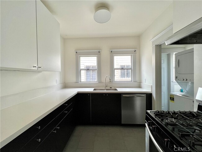 property at 1343 Portia St