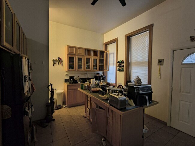 property at 1532 W 19th St