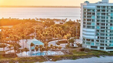 8600 S Ocean Dr in Jensen Beach, FL - Building Photo - Building Photo