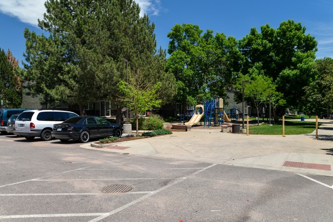 Broadway East in Boulder, CO - Foto de edificio - Building Photo