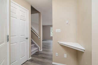 120 Magrath Rd NW in Edmonton, AB - Building Photo - Building Photo