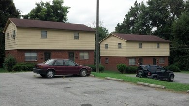 501 W Ward Ave in High Point, NC - Building Photo - Building Photo