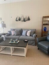 6 Harbour Isle Dr W-Unit -102 in Fort Pierce, FL - Foto de edificio - Building Photo