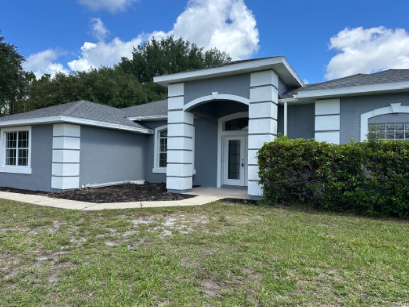 74 Leaver Dr in Palm Coast, FL - Building Photo