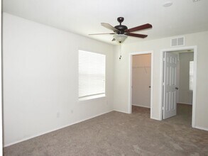 8907 Turnstone Haven Pl in Tampa, FL - Building Photo - Building Photo