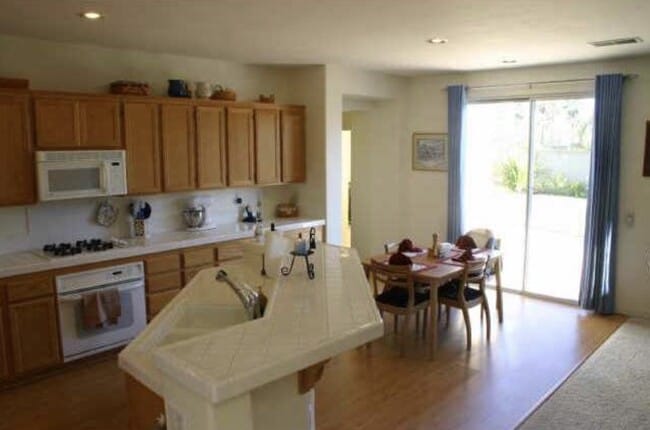 property at 1546 Larkspur Ct